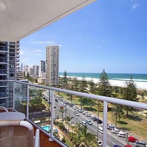 Superior One-Bedroom Apartment